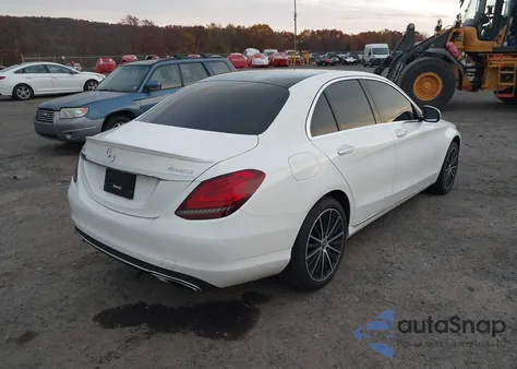 2019 Mercedes-Benz C 300 4Matic z USA, uszkodzony, nr VIN WDDWF8EB9KR517500